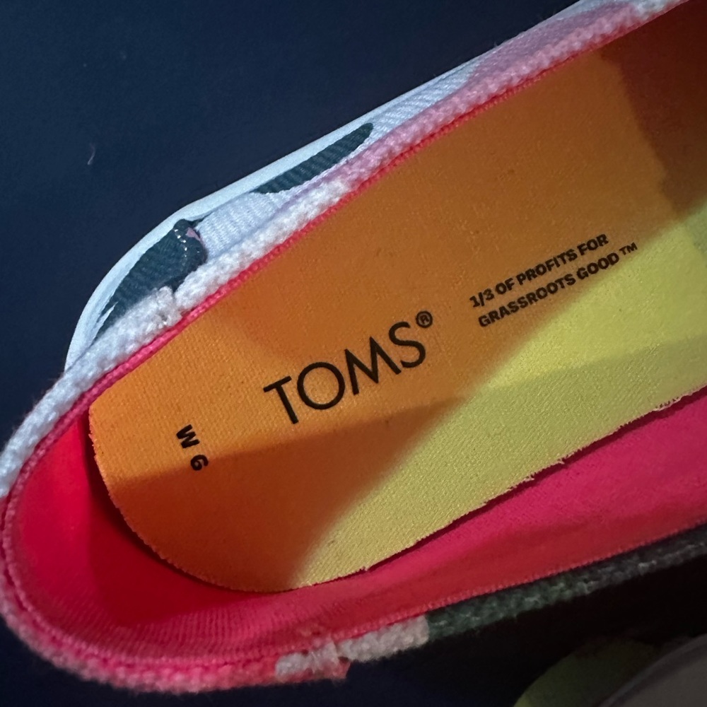 These are Tom’s shoes with flowers